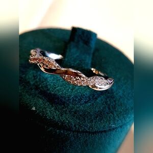 Vintage style Silver Ring for Women.Stainless steel Hypoallergenic, Cubic Zircon